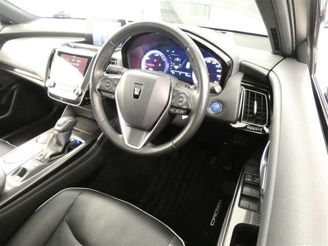 クラウンハイブリッド 2.5 RS アドバンス