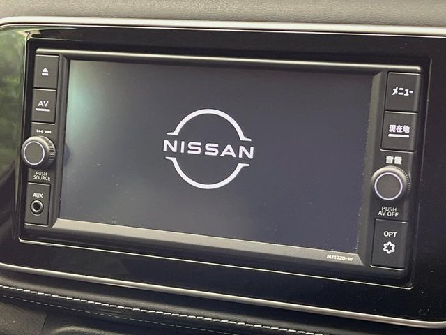 �y�����i�r�z�l�C�̏����i�r�𑕔����Ă���܂��B�i�r�̎g���₷���͂������A�I�[�f�B�I�@�\���[��!�L�����v�◷�s�͂������A�ʋ΂┃�����ȂǕ��i�̃h���C�u���y�����Ȃ�͂���