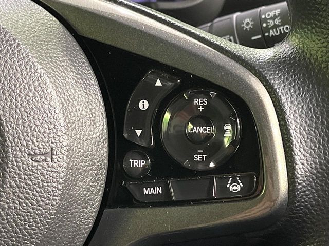 �y�A�_�v�e�B�u�N���[�Y�R���g���[���z�������H�ł̒��������s���y��!!�����ő��x��ۂN���[�Y�R���g���[�����A�Փˌy���V�X�e���ƘA�g���A�O���̎ԗ������m���ĎԊԂ�ۂ悤�ɑ��x���߂��Ă���܂�!!