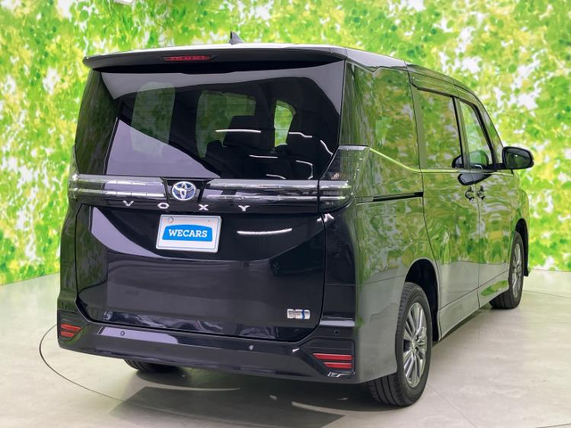 ヴォクシー1.8 ハイブリッド S-Z E-Four 4WD