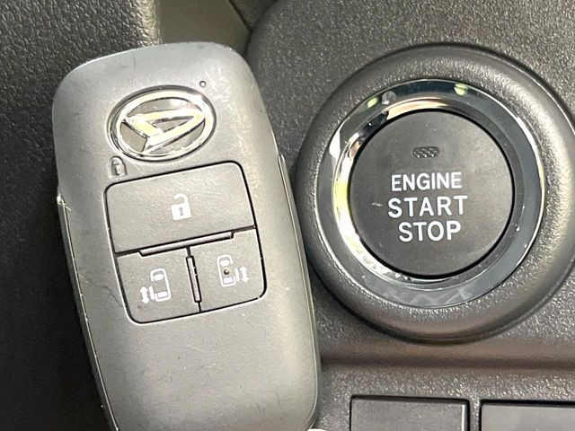 �y�L�[�t���[�V�X�e���z�J�o����|�P�b�g�ɓ��ꂽ�܂܂ł��h�A�̎{���E�������\�ȃX�}�[�g�L�[�𑕔��B�G���W���̃I���E�I�t�����J�M�����o���K�v����������Ƃ��Ă��֗��ł���