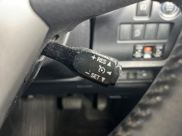 �y�N���[�Y�R���g���[���z�������H�����N���N���s�B�A�N�Z���𗣂��Ă���葬�x�ő��s���ł��A�������^�]���̕��S���y��!�����E�������ȒP�ȃX�C�b�`����Œ����ł��܂��B