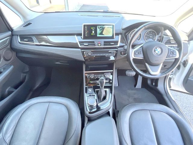 2シリーズアクティブツアラー218d ラグジュアリー