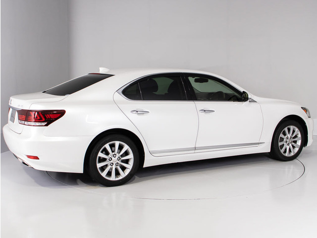 �G�A���J�X�^����A���~�z�C�[����t�Ȃǂ̃h���X�A�b�v���������\�ł�!