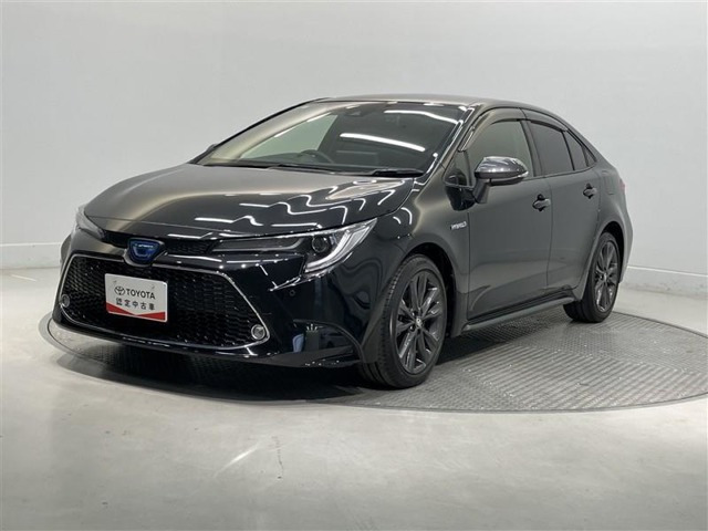 カローラ1.8 ハイブリッド W×B