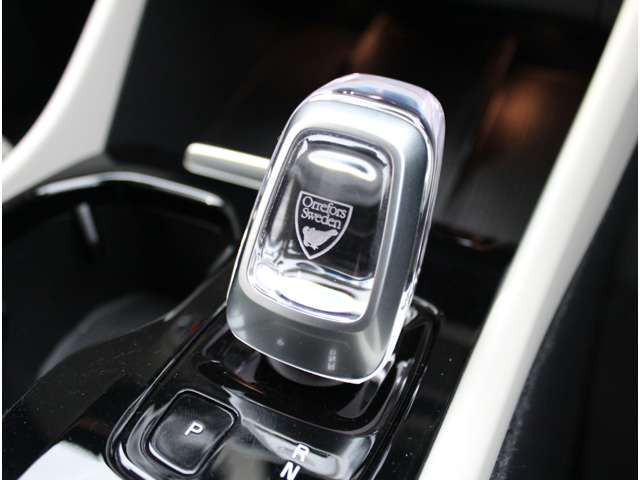 XC40B4 AWD インスクリプション 4WD