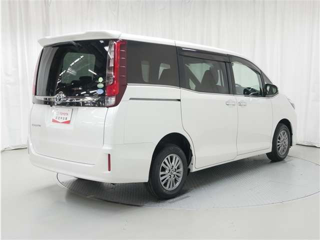 エスクァイア2.0 Gi ブラック テイラード 4WD