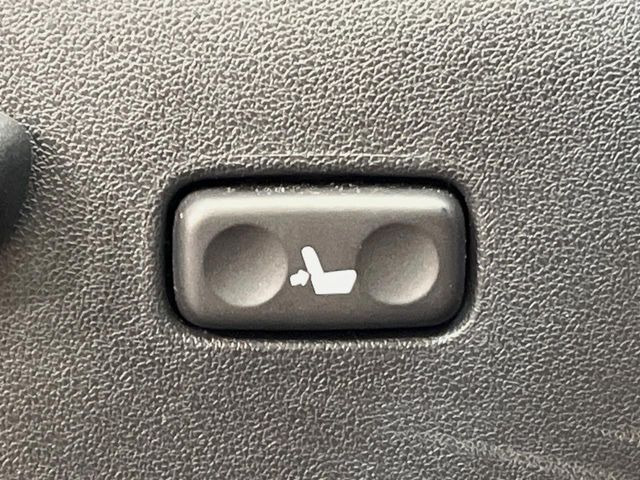 �y�p���[�V�[�g�z�X�C�b�`��ŊȒP�ɃV�[�g�̔��������\!�d��������͂�����܂���!���K�ȃV�[�g�|�W�V�����ɃZ�b�g���āA���K�ȃh���C�u�����y���݂��������B