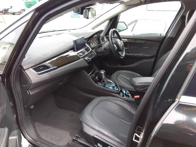 2シリーズアクティブツアラー218i