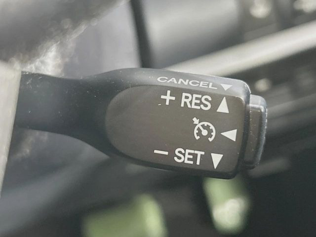 �y�N���[�Y�R���g���[���z�������H�����N���N���s�B�A�N�Z���𗣂��Ă���葬�x�ő��s���ł��A�������^�]���̕��S���y��!�����E�������ȒP�ȃX�C�b�`����Œ����ł��܂��B