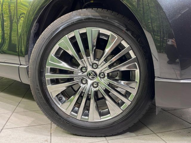 �y����19�C���`�A���~�z�C�[���z�O�ςɃ}�b�`���������A���~�z�C�[���𑕒����Ă���܂��B�e��ЊO�A���~�z�C�[����A�X�^�b�h���X�^�C�����戵�����Ă���܂��B���񂲑��k����������