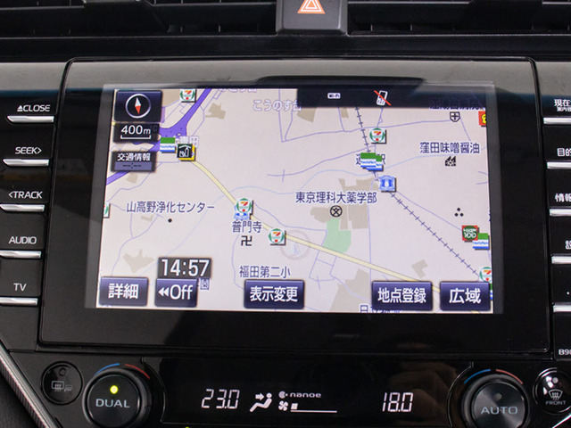 ★メーカーオプションの大画面SDナビが装備されています!地図情報の更新も出来ますので安心してお使い頂けます!