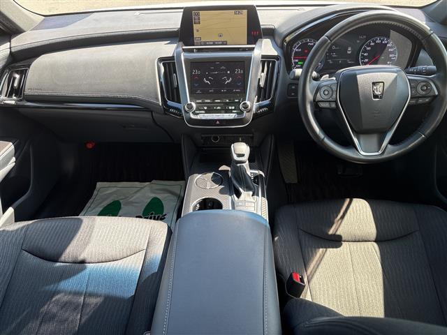 クラウンハイブリッド 2.5 RS