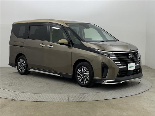 セレナ1.4 e-4ORCE ハイウェイスターV 4WD