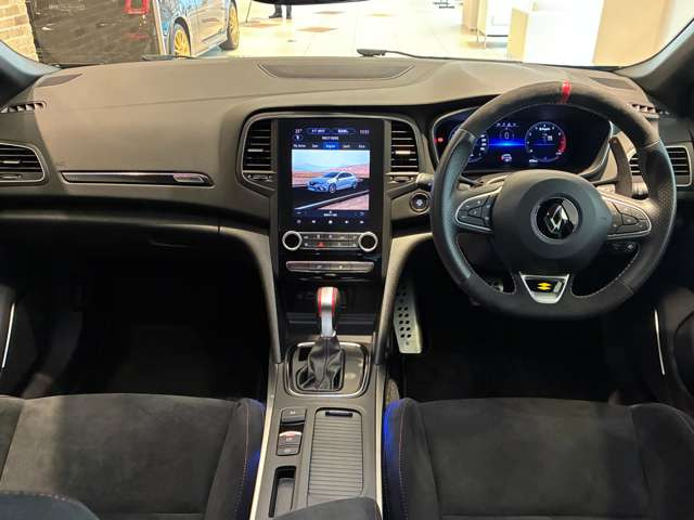 メガーヌスポール ウルティム EDC