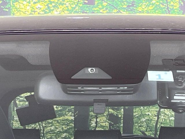 �y�g���^�Z�[�t�e�B�Z���X�z���s���ɑO���̎ԗ�����F�����A�Փ˂������Ȏ��͌x��ƃu���[�L�ŏՓˉ���Ɣ�Q�y�����A�V�X�g�B�����S�Ƀh���C�u�����y���݂��������܂��B