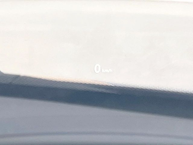 ���w�b�h�A�b�v�f�B�X�v���C:���݂̑��x�⑖�s�����f�W�^���\���ŉ^�]�ȑO���̃K���X�ɓ��e!�^�]���A���������炳���K�v�ȏ����m�F�ł���̂łƂ��Ă��֗��ň��S!