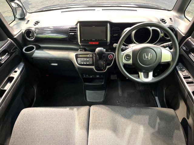 N-BOXカスタムG SSパッケージ ブラックスタイル