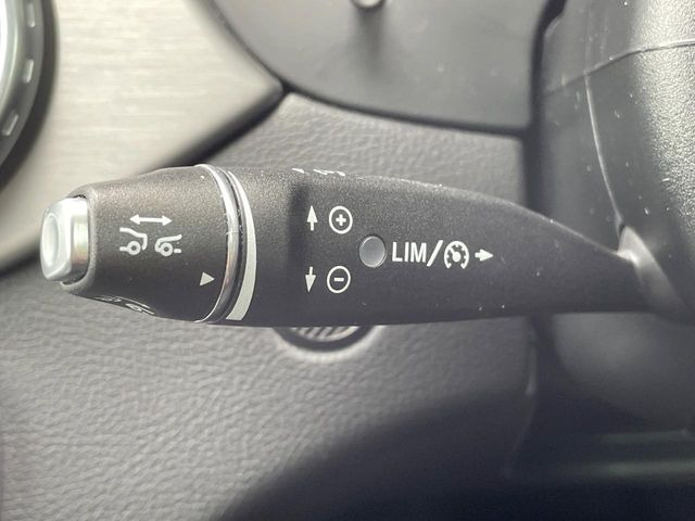 ���f�B�X�g���j�b�N�v���X:�s�s�A�x�O�A�������H�Ȃǂ̑��s���ɁA�X�e���I�}���`�p�[�p�X�J�����ƃ��[�_�[�Z���T�[�ɂ��A�O���Ԃ�F�����đ��x�ɉ������Ԋԋ������ێ����鎟����̃N���R��!