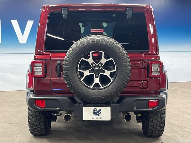 ●当店では第三者機関による車両品質鑑定を導入し、修復歴車を排除。鑑定書が発行されますので、ぱっと見ただけでは分からない箇所まで納得した上でご検討いただけます。※一部未実施の場合がございます。