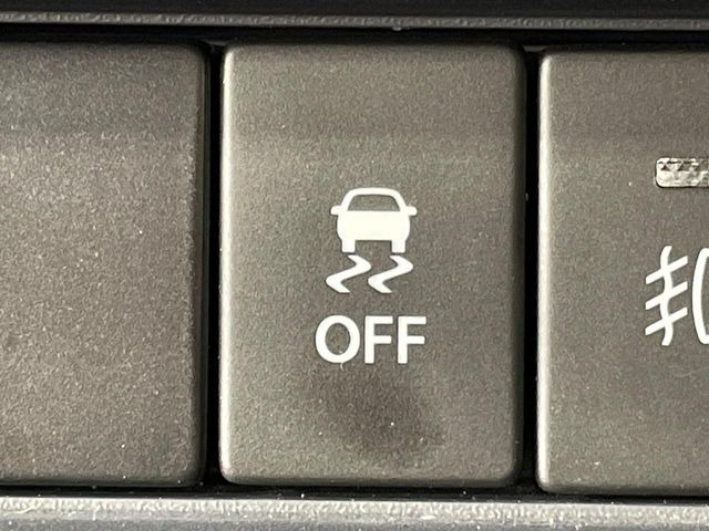 �y������h�~���u�z�ԗ��̉���������m����ƁA�����I�Ɏԗ��̐i�s������ۂ悤�Ɏԗ��𐧌䂵�܂��B�J�̓��ȂǊ���₷���H�ʏ󋵂ł����S�ȉ^�]���\�ł��B