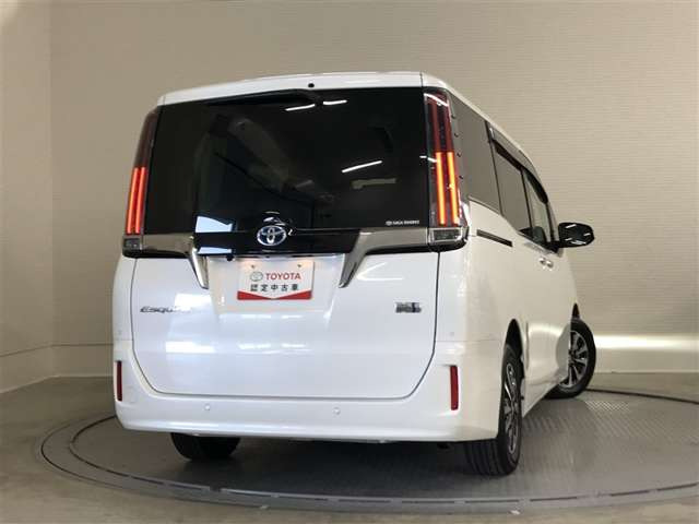 エスクァイアハイブリッド1.8 Gi プレミアムパッケージ ブラックテイラード