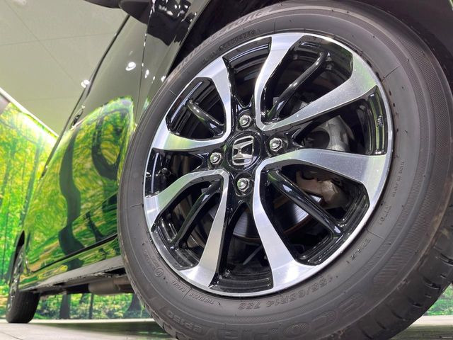 �y����14�C���`�A���~�z�C�[���z�O�ςɃ}�b�`���������A���~�z�C�[���𑕒����Ă���܂��B�e��ЊO�A���~�z�C�[����A�X�^�b�h���X�^�C�����戵�����Ă���܂��B���񂲑��k����������