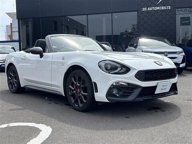 アバルト124スパイダー1.4