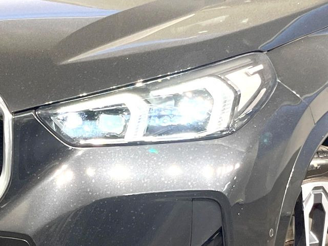 ●LEDヘッドライト:夜間走行時も良好な視界を確保し安心して運転できる高輝度LEDヘッドライトを装備!点灯速度が早く、消費電力も抑えられています。