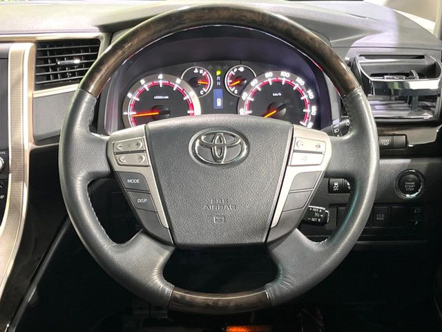 �y�X�e�A�����O�X�C�b�`�z�^�]���A�O������ڐ������炷���ƂȂ��A�I�[�f�B�I���̑��삪�\�ȕ֗��@�\!���S&���K�ȃh���C�u�����o���Ă���܂���