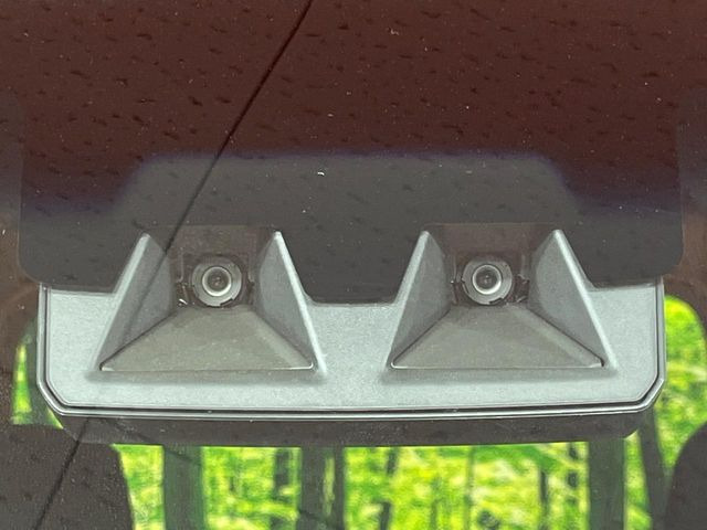 �y�X�}�[�g�A�V�X�g�z���s���ɑO���̎ԗ�����F�����A�Փ˂������Ȏ��͌x��ƃu���[�L�ŏՓˉ���Ɣ�Q�y�����A�V�X�g�B�����S�Ƀh���C�u�����y���݂��������܂��B