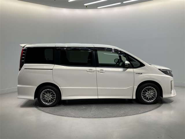 ノア1.8 ハイブリッド Si