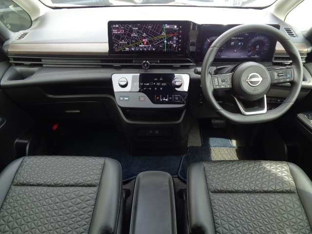 セレナ1.4 e-POWER ハイウェイスターV マルチベッド