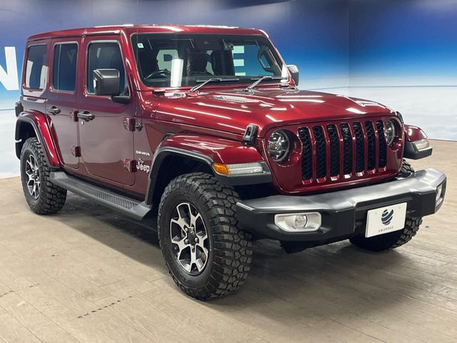 ●無料付帯の保証の他、安心の最長3年・走行無制限保証(有償)をご用意。輸入車を安心してお楽しみいただける様、保証内容も充実はもちろん、無料点検&オイル交換やロードサービスも付帯しております。