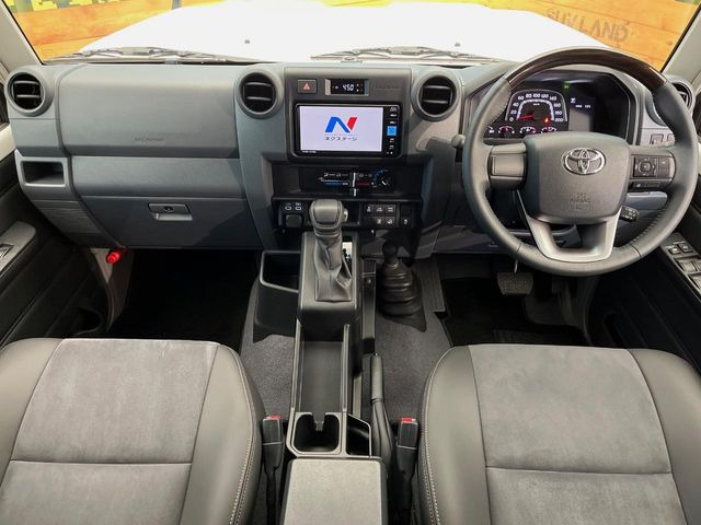 ランドクルーザー702.8 AX ディーゼル 4WD
