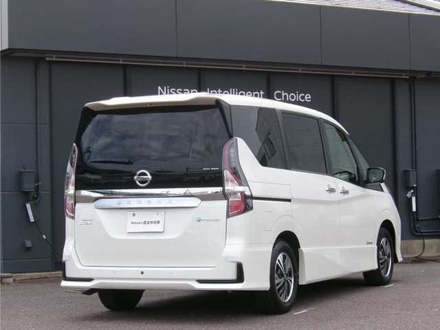 セレナ1.2 e-POWER ハイウェイスターV