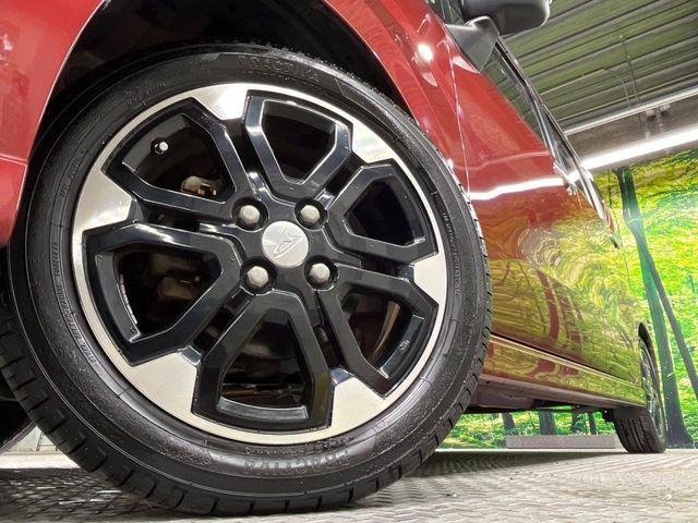 �y����15�C���`�A���~�z�C�[���z�O�ςɃ}�b�`���������A���~�z�C�[���𑕒����Ă���܂��B�e��ЊO�A���~�z�C�[����A�X�^�b�h���X�^�C�����戵�����Ă���܂��B���񂲑��k����������