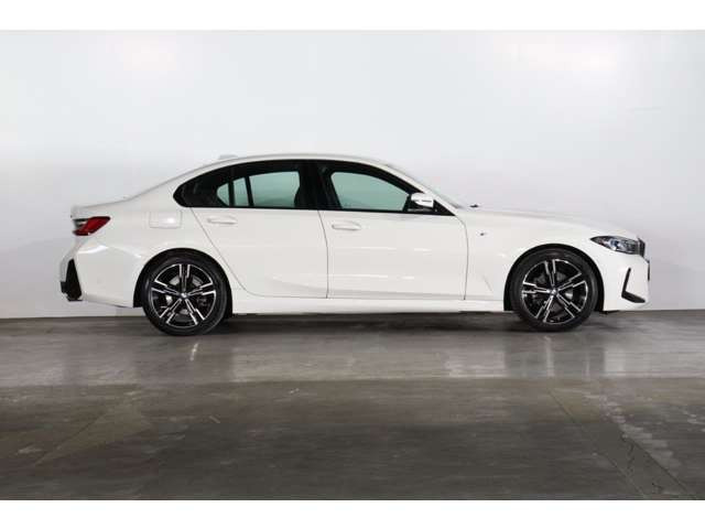 3シリーズセダン320i Mスポーツ