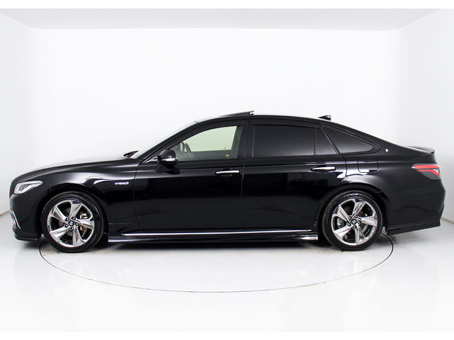 フルエアロが装着されています!お好みはいかがですか?今付いているデザイン以外にも、各ブランドのエアロを格安にてお取付け出来ます!又、エアロを外してノーマル状態にする事も出来ます!!