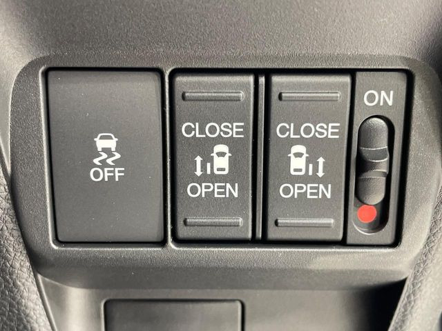 �y�����p���[�X���C�h�h�A�z�X�}�[�g�L�[��^�]�Ȃ̃X�C�b�`�Ō�ȗ����X���C�h�h�A�̊J���\���d��������͂����ăh�A���J����K�v�������A�����Ȃ��q�l�ł��ȒP�ɊJ���߂ł����K�ł���