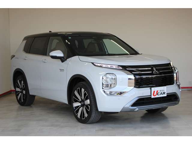 アウトランダーPHEV 2.4 P エグゼクティブ パッケージ 4WD