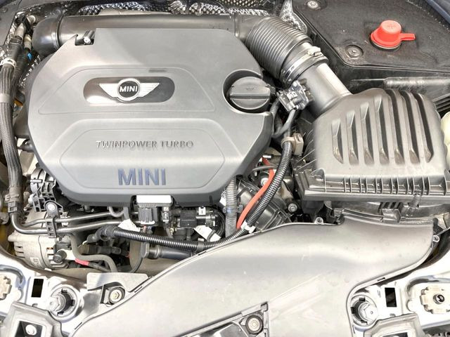 �����X�ł́A�e���[�J�[�̐�p�f�f�e�X�^�[�𓱓��B���Ǝ��i�����e�N�j�J���X�^�b�t���풓���Ă���܂��̂ŁA������̍ۂɂ����S���Ă����p���������܂��B