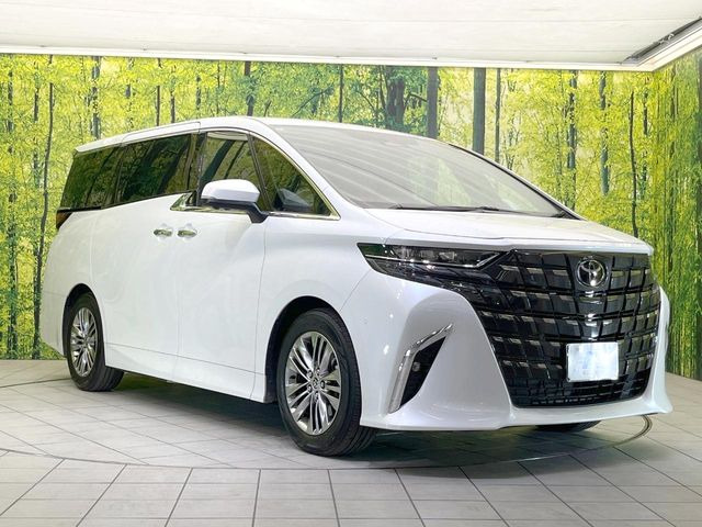 高透明度のガラス皮膜で撥水はもちろん、上質なツヤ・光沢を実現。紫外線や酸性雨から大切な愛車を保護し、色あせ・劣化を防止。「弾スプラッシュコート」、「弾プリミッサコート」からお選びいただけます。