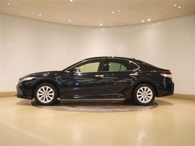 カムリ2.5 G E-Four 4WD