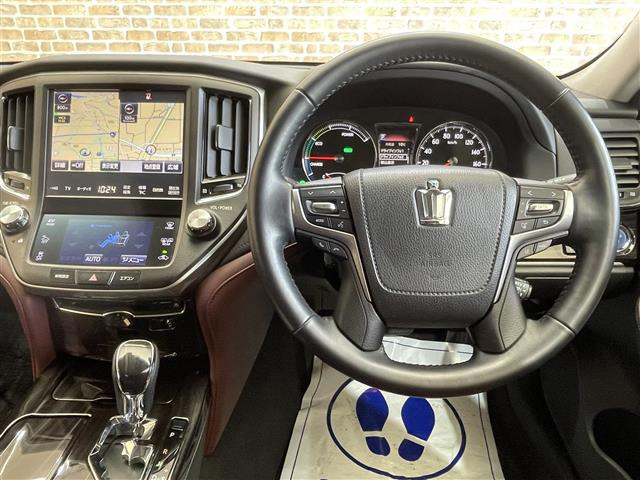 クラウンハイブリッド 2.5 S Four 4WD