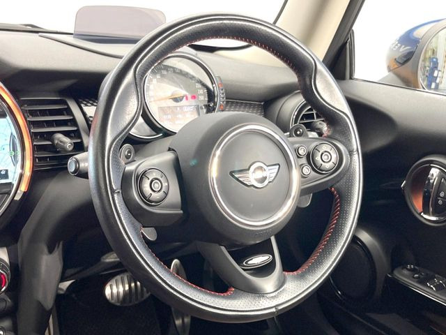 ���n���h�����̃X�������Ȃ��A���ꂢ�ȏ�Ԃ��ێ����Ă���܂��B�e�X�C�b�`���̓�����m�F�ς݂ł��B