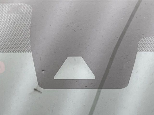 �y�g���^�Z�[�t�e�B�Z���X�z���s���ɑO���̎ԗ�����F�����A�Փ˂������Ȏ��͌x��ƃu���[�L�ŏՓˉ���Ɣ�Q�y�����A�V�X�g�B�����S�Ƀh���C�u�����y���݂��������܂��B