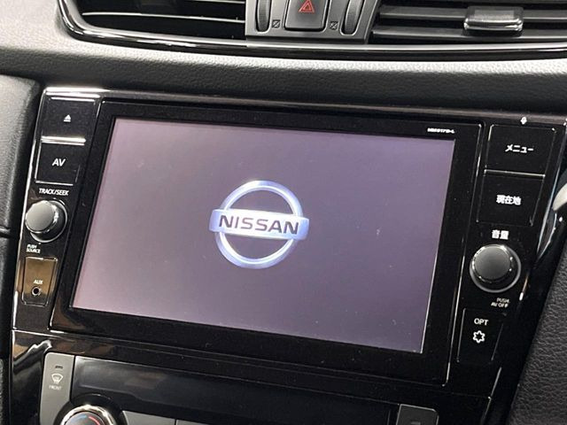 【純正9型ナビ】人気の純正ナビを装備。オーディオ機能も充実しており、Bluetooth接続すればお持ちのスマホやMP3プレイヤーの音楽を再生可能!毎日の運転がさらに楽しくなります!!