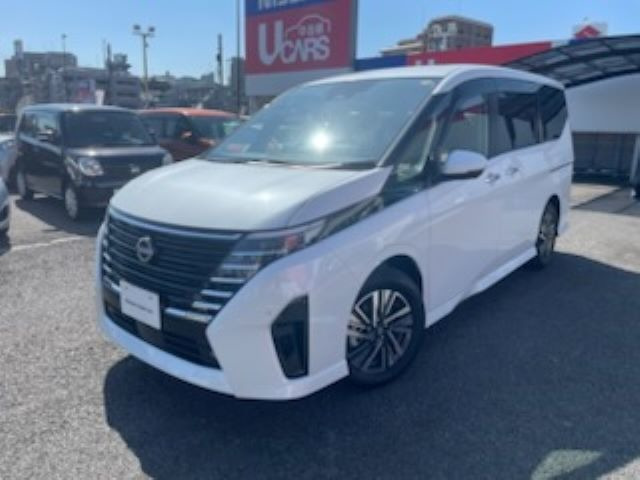 セレナ1.4 e-POWER ハイウェイスターV