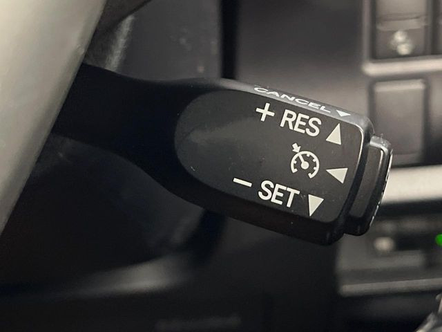 �y�N���[�Y�R���g���[���z�������H�����N���N���s�B�A�N�Z���𗣂��Ă���葬�x�ő��s���ł��A�������^�]���̕��S���y��!�����E�������ȒP�ȃX�C�b�`����Œ����ł��܂��B